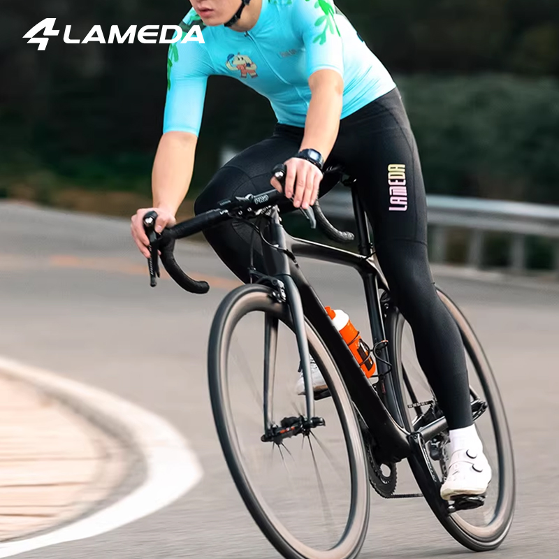 سروال ركوب الدراجات للرجال من  - مراجعة Cycling Commuter Pants وسعره